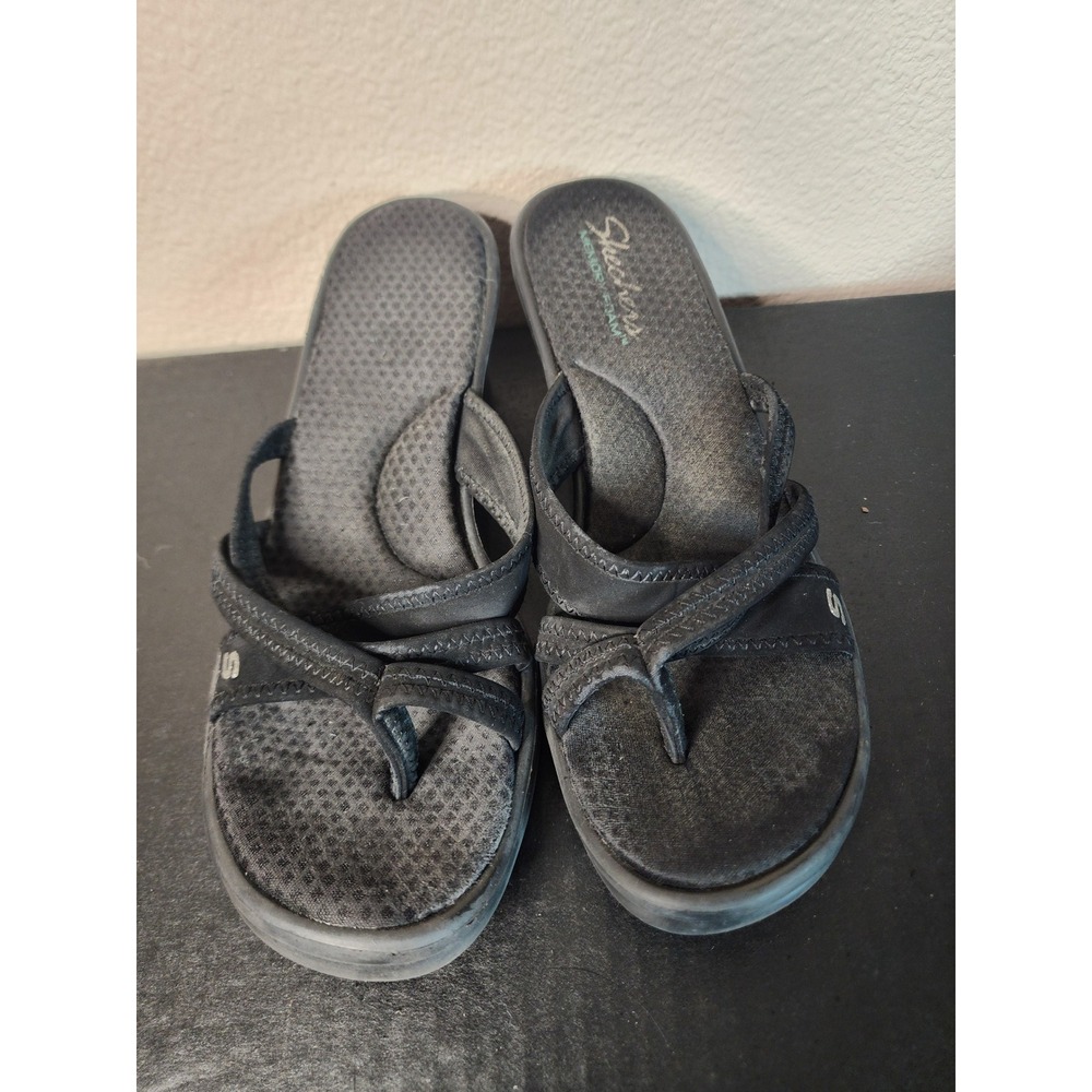 Skechers Memory Foam Black Wedge Thong Sandals Womens 11 Crisscross Straps